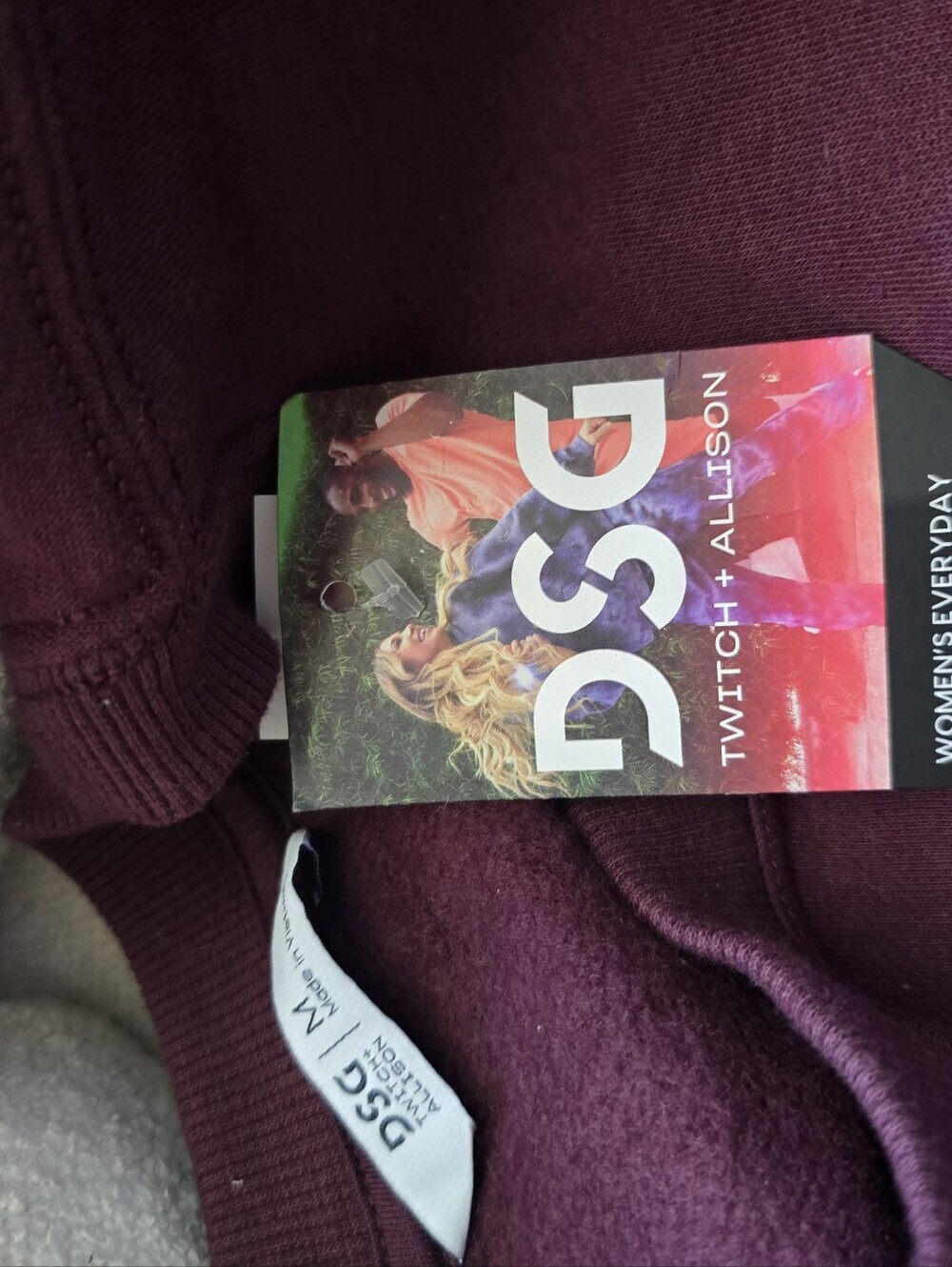 NWT! DSG × Twitch,Cinched Shortsleeve Fleece Top,Winetasting,Size Med, MSRP $48 - Picture 4 of 5